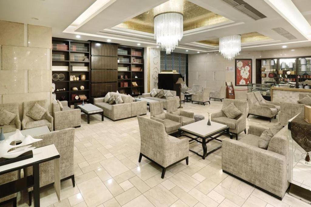 West International Trade Grand 5* Beijing