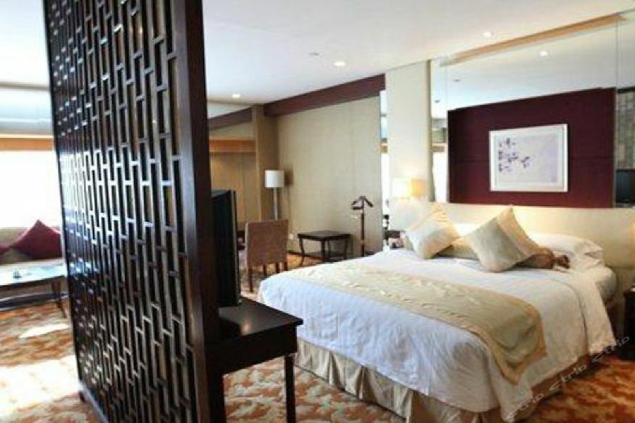 West International Trade Grand 5*